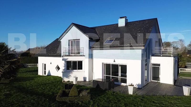 Maison contemporaine - 162 m² - 5 pièces