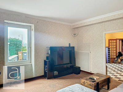 Maison - 93 m² - 5 pièces