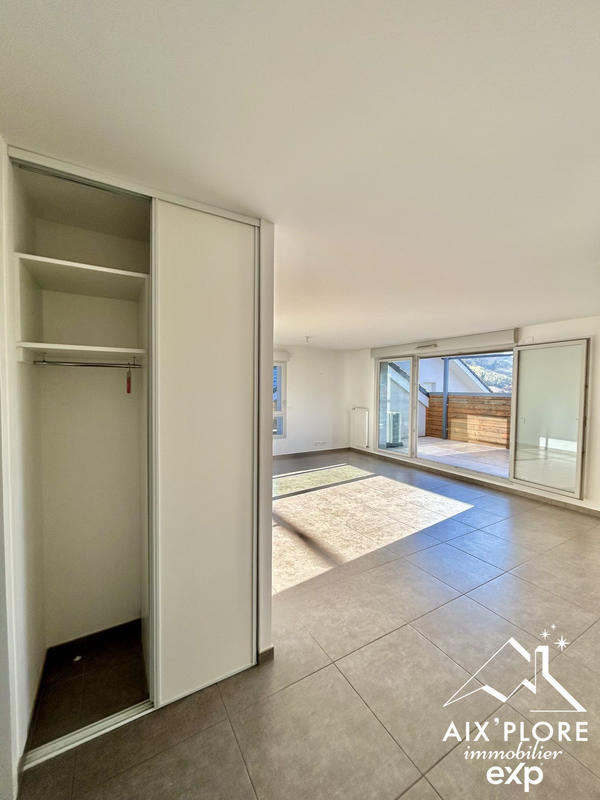 Appartement - 77 m² - 3 pièces