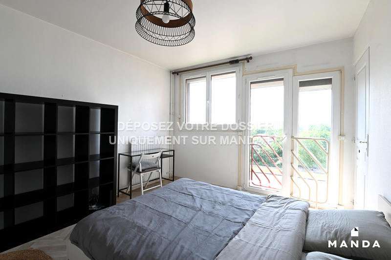 Chambre - 11 m² - 3 pièces
