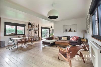 Maison - 143 m² - 5 pièces