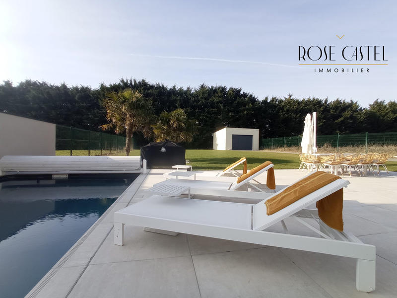 Maison contemporaine - 251 m² - 6 pièces