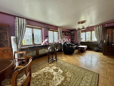 Maison - 206 m² - 5 pièces