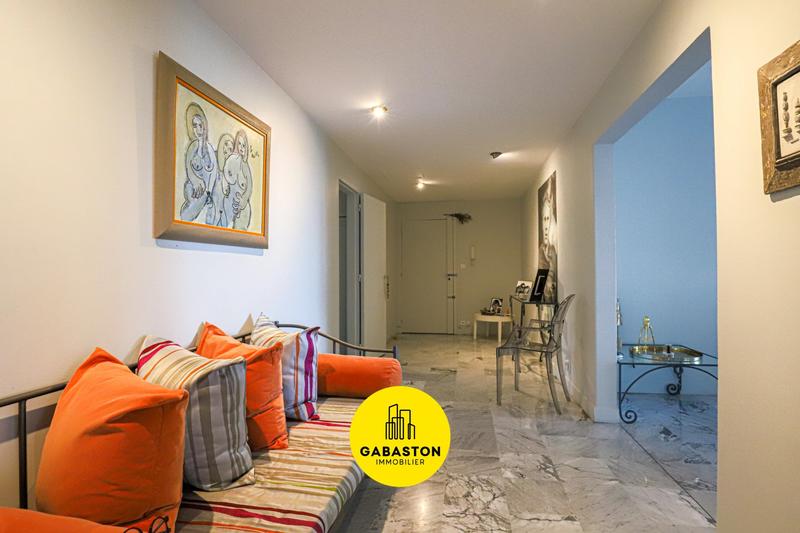 Appartement - 144 m² - 3 pièces