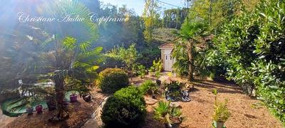 Maison - 160 m² - 9 pièces