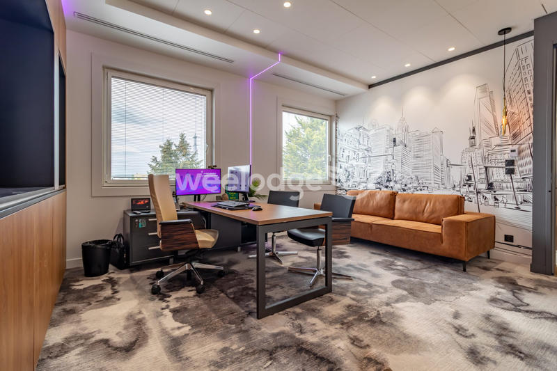 Bureau - 200 m² - 9 pièces