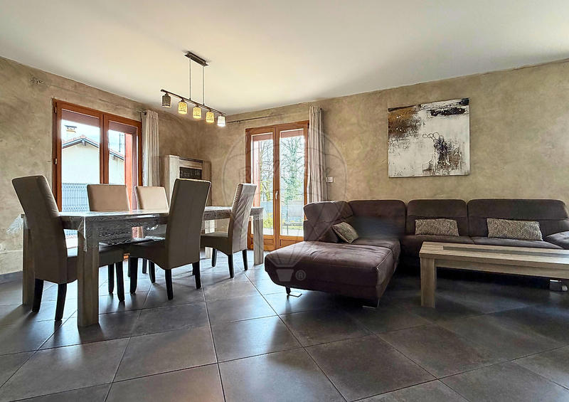 Maison - 108 m² - 5 pièces