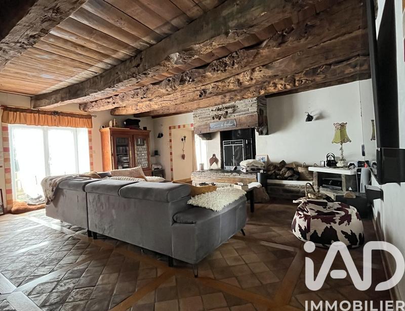 Maison - 360 m² - 16 pièces