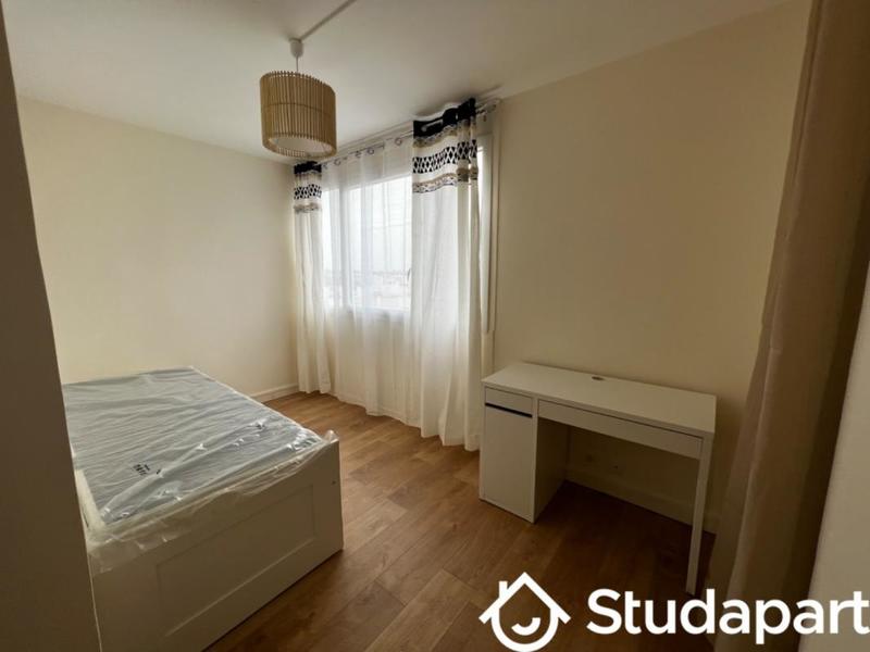 Chambre - 12 m² - 1 pièce