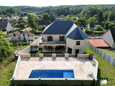 Villa - 315 m² - 8 pièces