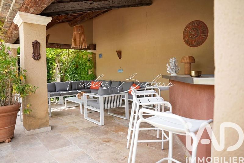 Maison - 310 m² - 8 pièces