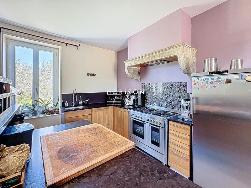 Maison - 255 m² - 6 pièces