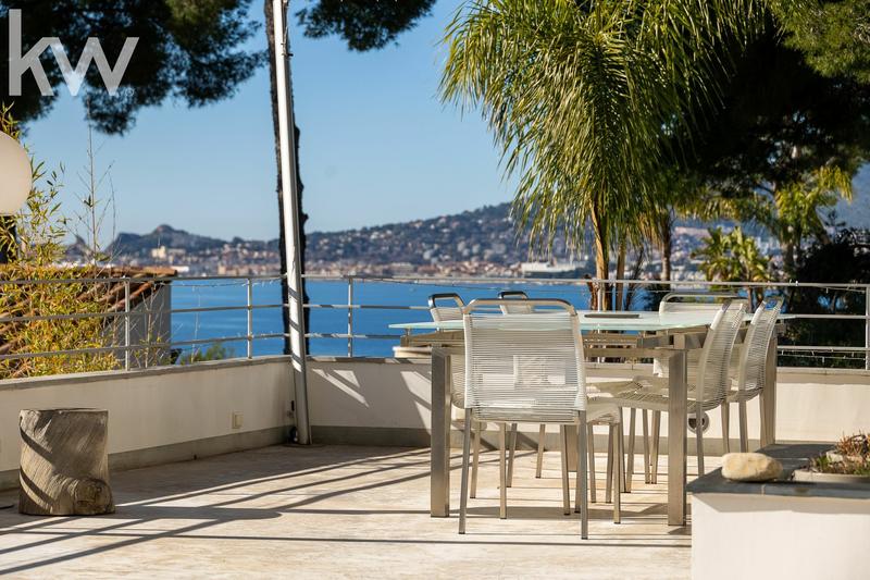 Maison contemporaine - 200 m² - 5 pièces