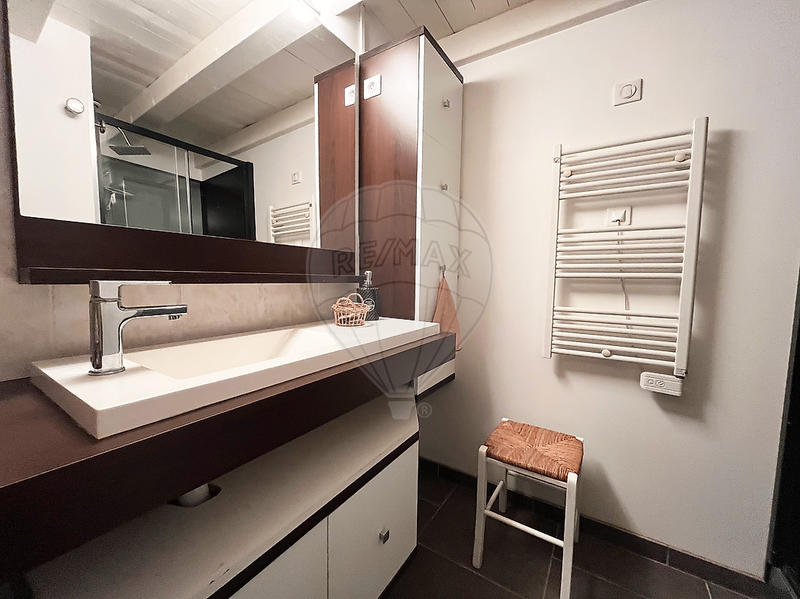 Demeure - 200 m² - 10 pièces