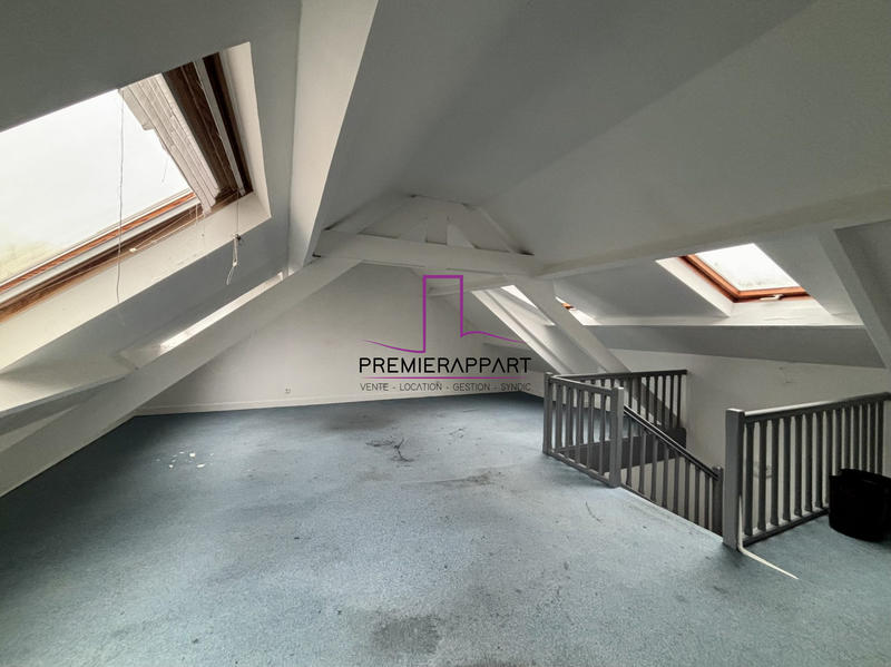 Local commercial - 228 m² - 5 pièces