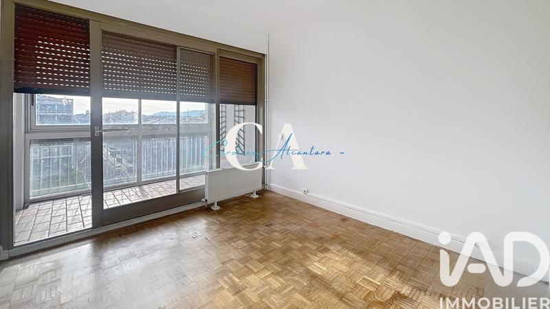 Appartement - 90 m² - 4 pièces