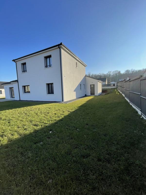 Maison - 143 m² - 7 pièces