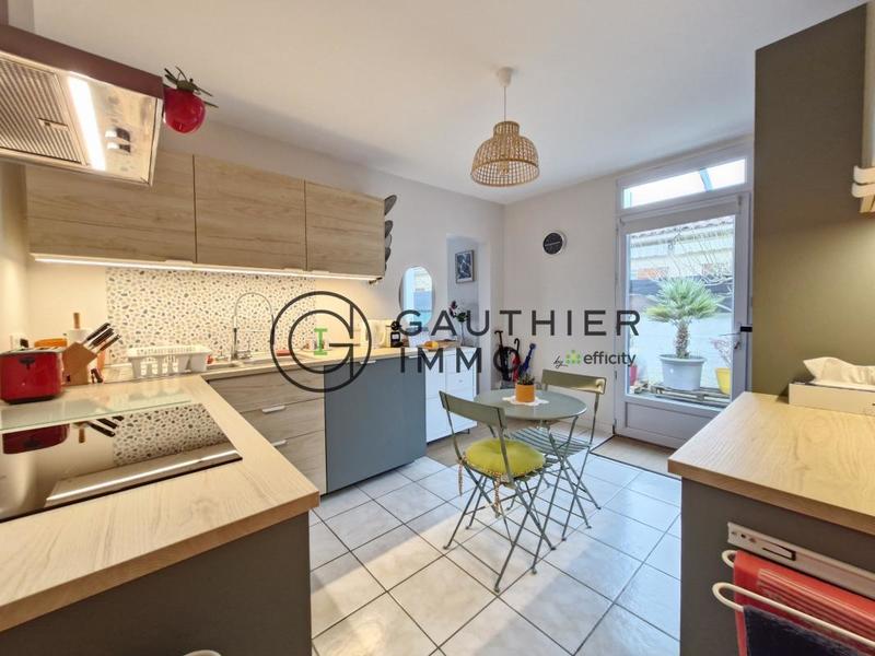 Maison - 75 m² - 5 pièces