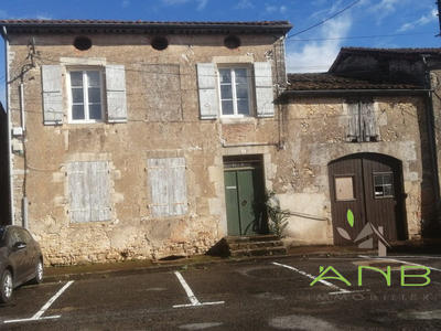 Maison ancienne - 270 m² - 1 pièce