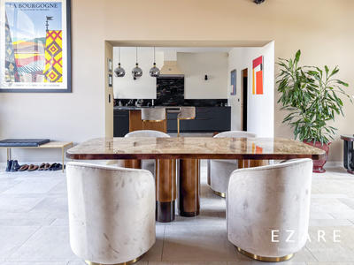 Maison ancienne - 500 m² - 9 pièces