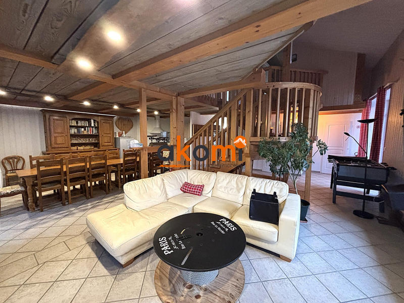 Maison - 510 m² - 20 pièces