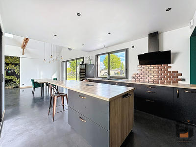 Maison - 145 m² - 5 pièces