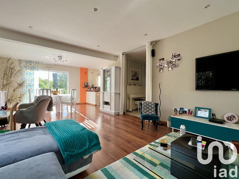 Maison - 185 m² - 9 pièces