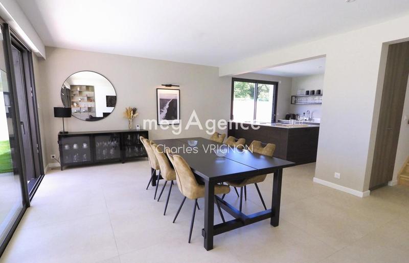 Maison - 160 m² - 6 pièces