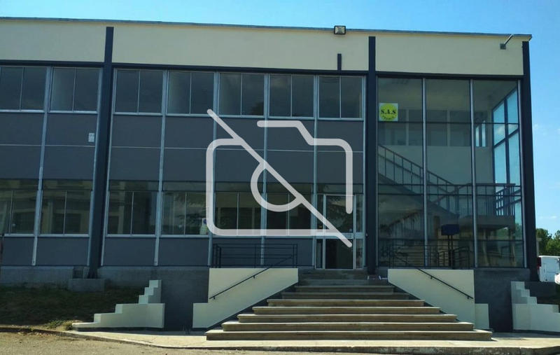 Entrepôt - 6 300 m²