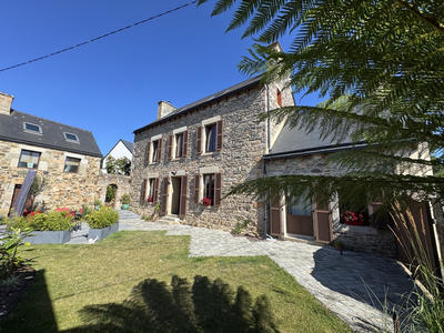Maison - 180 m² - 7 pièces