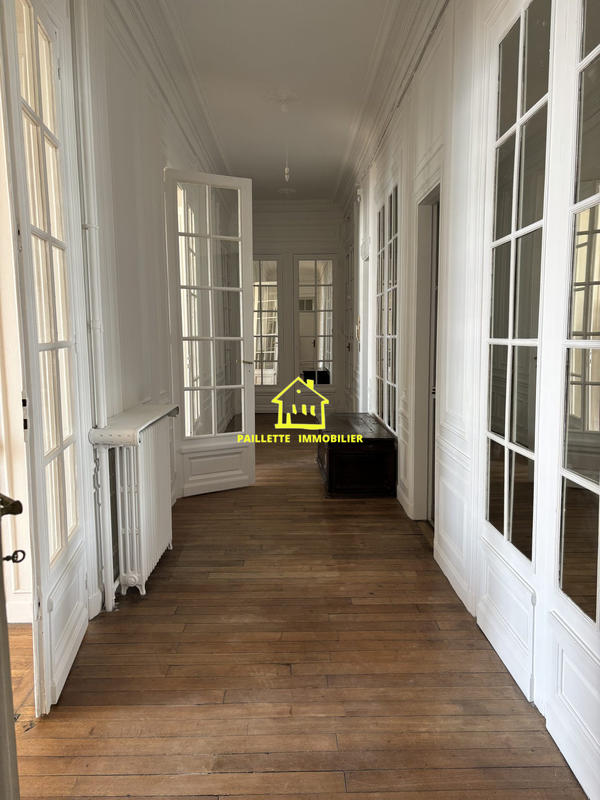 Appartement - 203 m² - 5 pièces