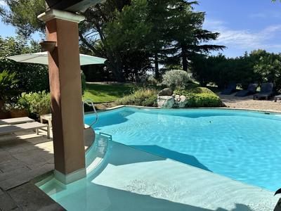 Maison - 137 m² - 4 pièces