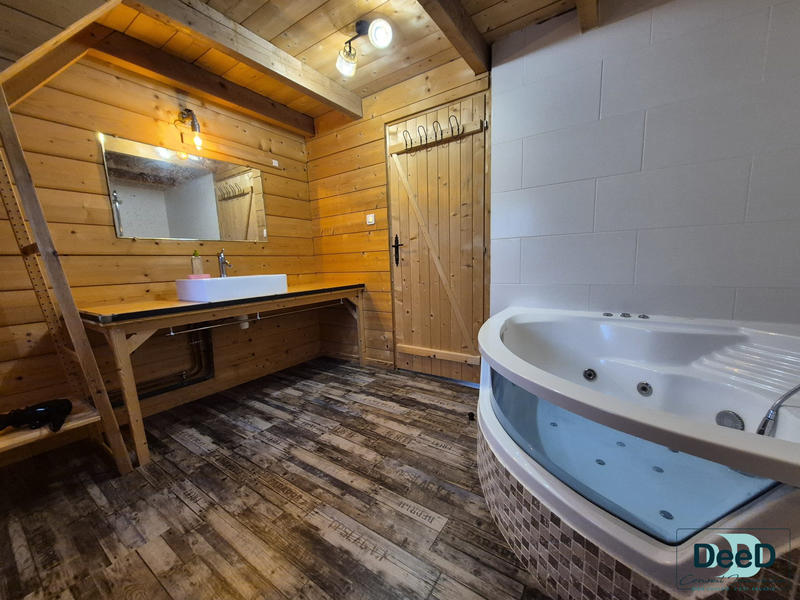 Maison - 140 m² - 4 pièces