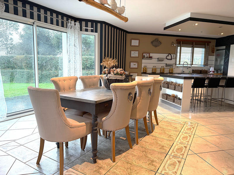 Maison - 127 m² - 5 pièces