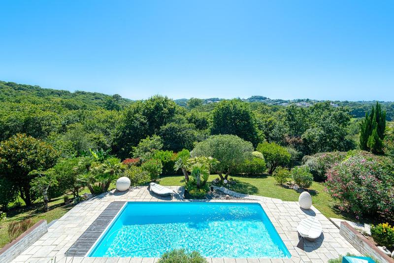 Maison - 197 m² - 6 pièces