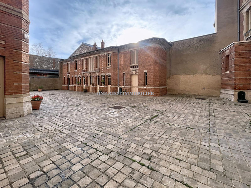 Appartement - 127 m² - 6 pièces