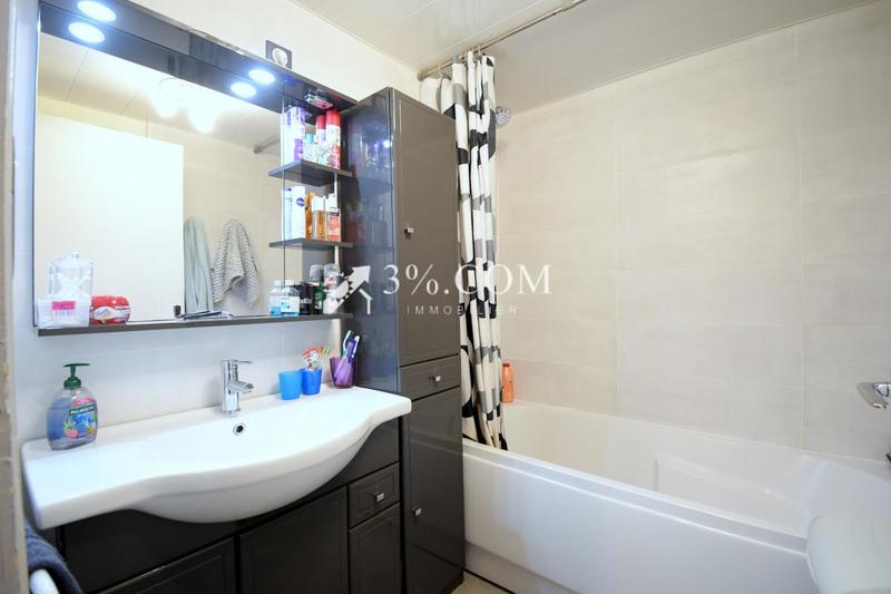 Maison - 92 m² - 6 pièces