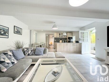 Maison de village - 570 m² - 15 pièces