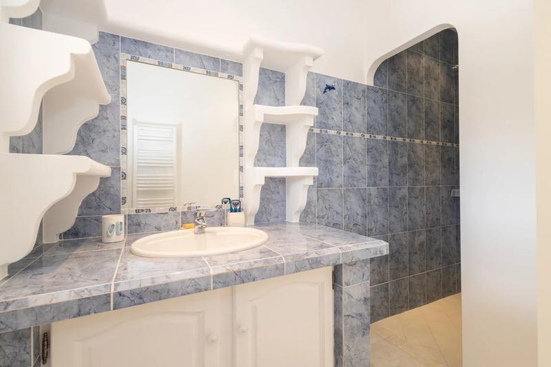 Maison - 390 m² - 7 pièces