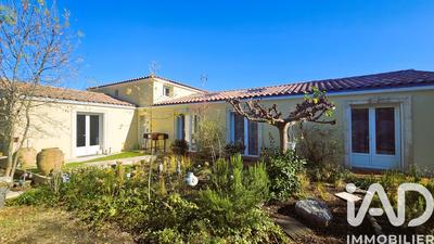 Maison - 200 m² - 6 pièces