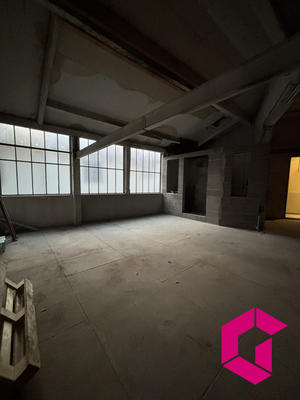 Local d'activités - 100 m²