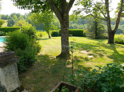 Maison - 240 m² - 9 pièces