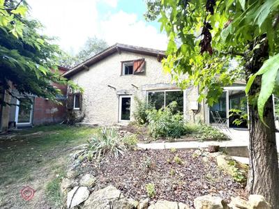 Propriété - 271 m² - 7 pièces