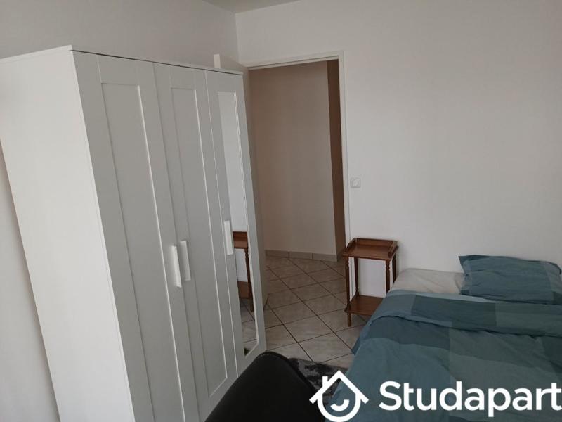 Chambre - 10 m² - 1 pièce