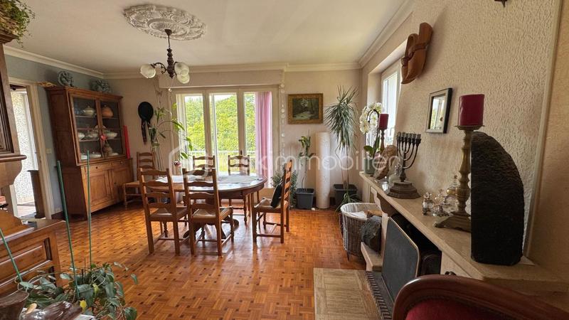 Maison traditionnelle - 122 m² - 5 pièces