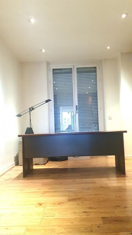 Magasins - 62 m² - 4 pièces