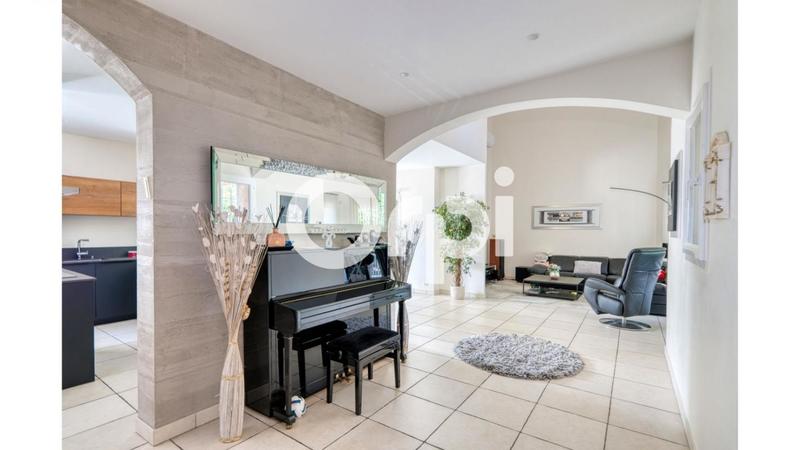 Villa - 220 m² - 7 pièces