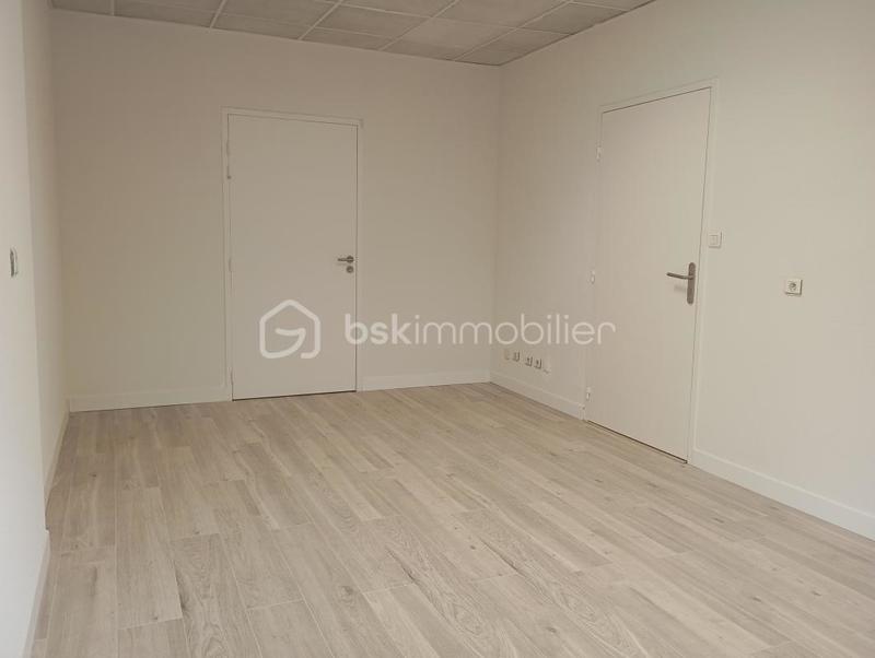 Bureau - 41 m² - 2 pièces