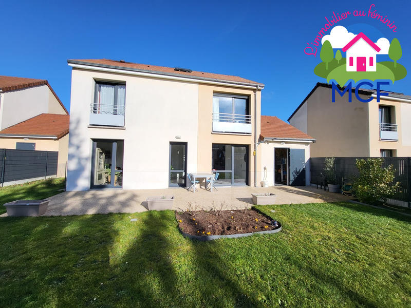 Maison traditionnelle - 88 m² - 4 pièces