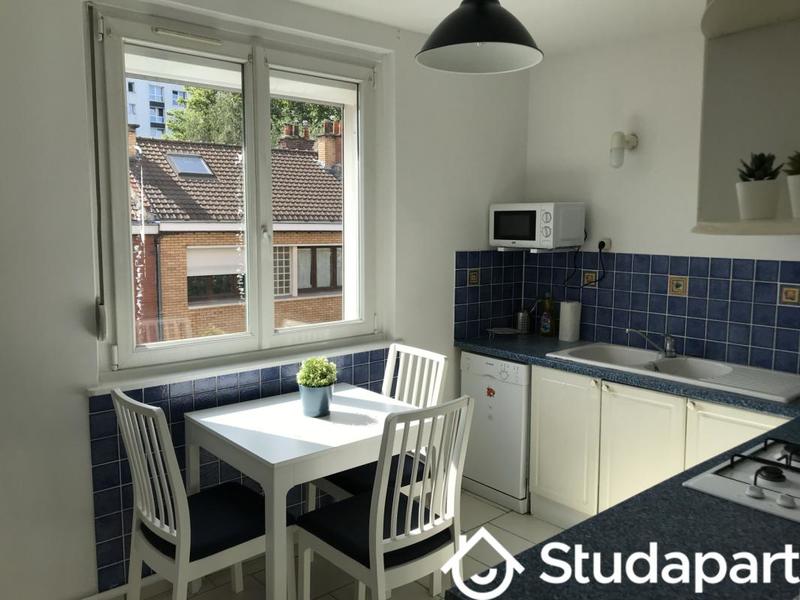 Chambre - 12 m² - 1 pièce